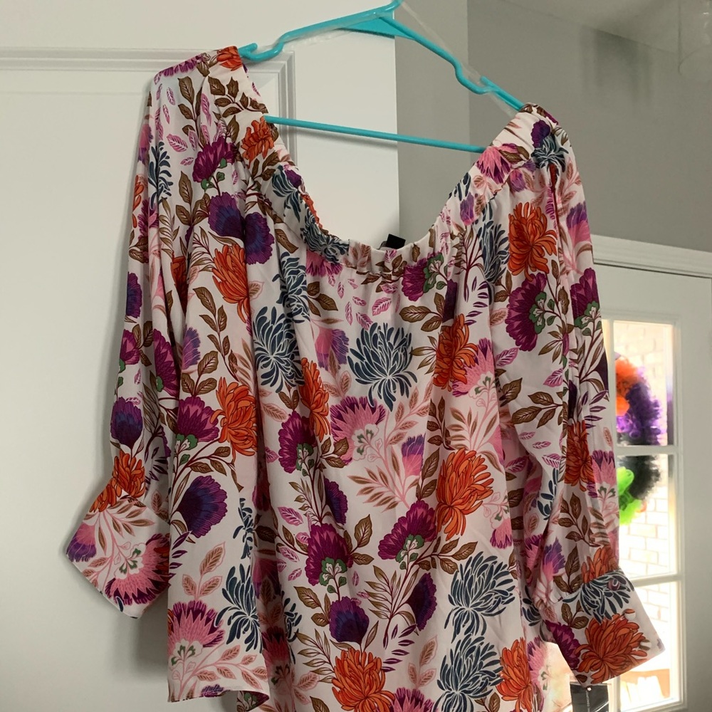 INC floral top with cold shoulder opening to wrist
